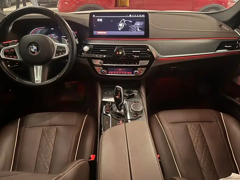 BMW 5 Series — фото 10