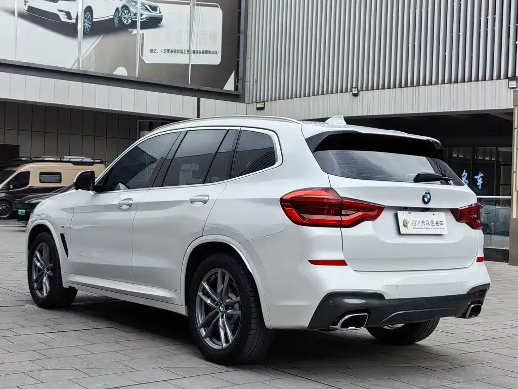 BMW X3 — фото 8