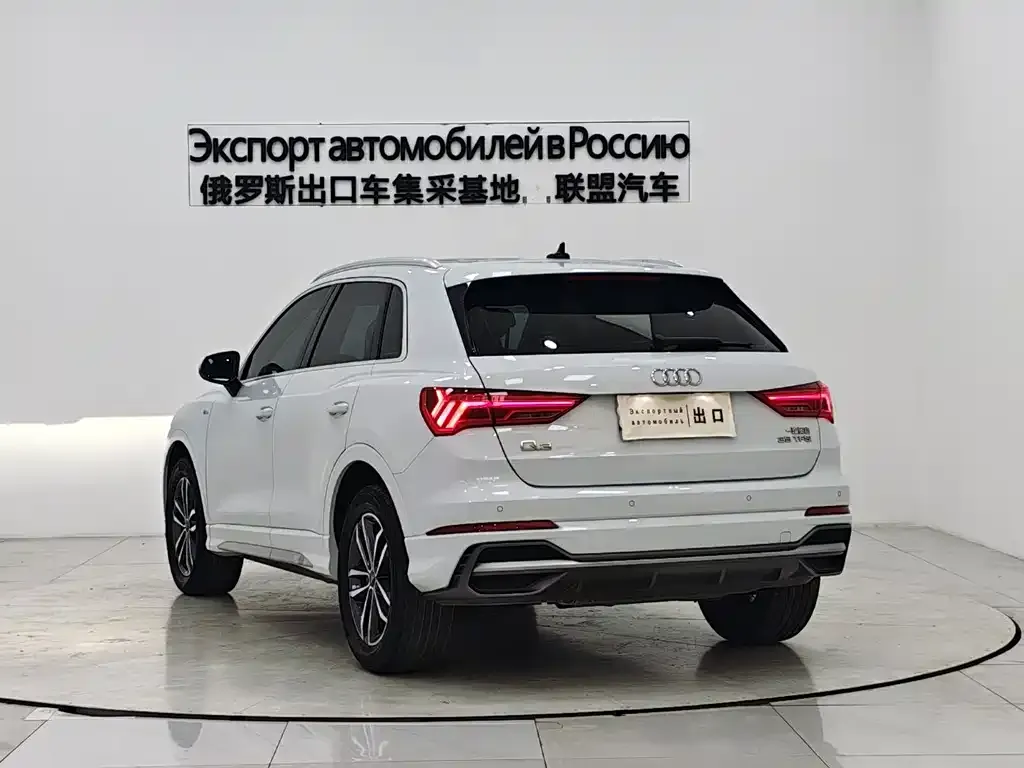 Audi Q3 — фото 9