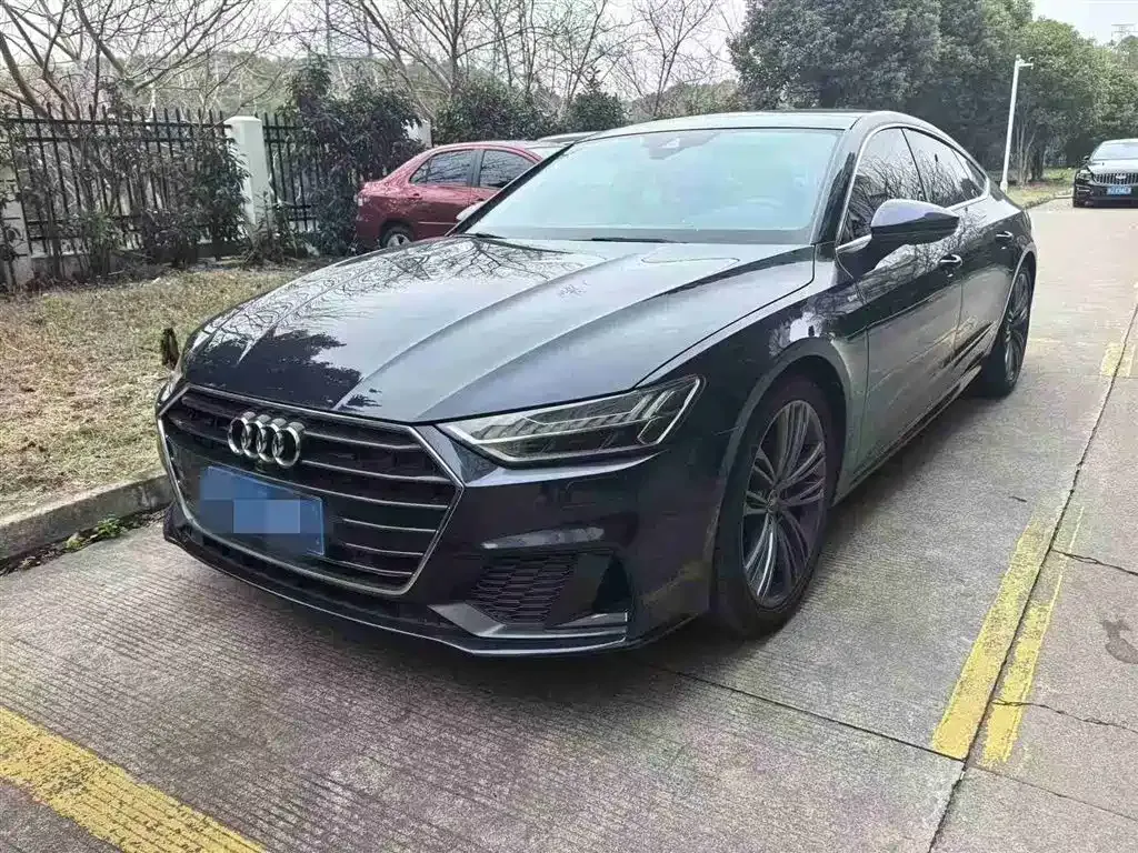 Audi A7 — фото 1