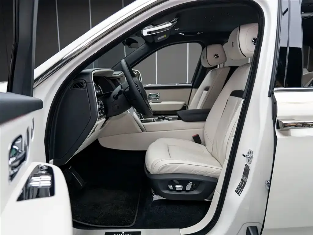 Rolls-Royce Cullinan 2022 из CN, фото 9