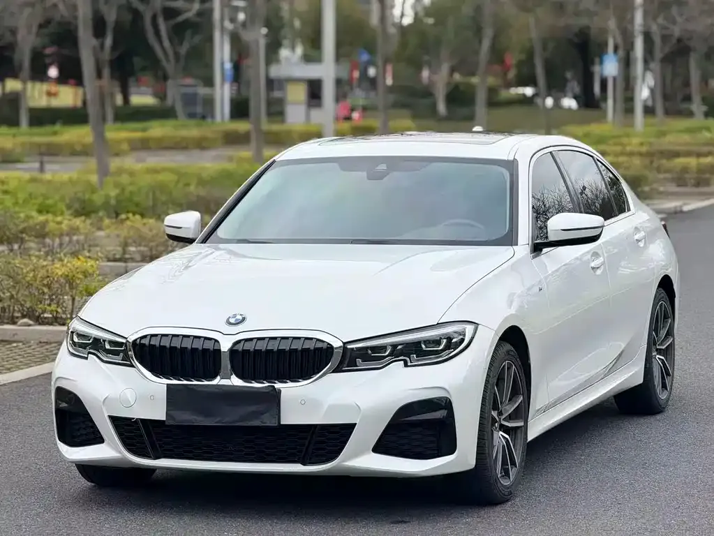 BMW 3 Series — фото 1