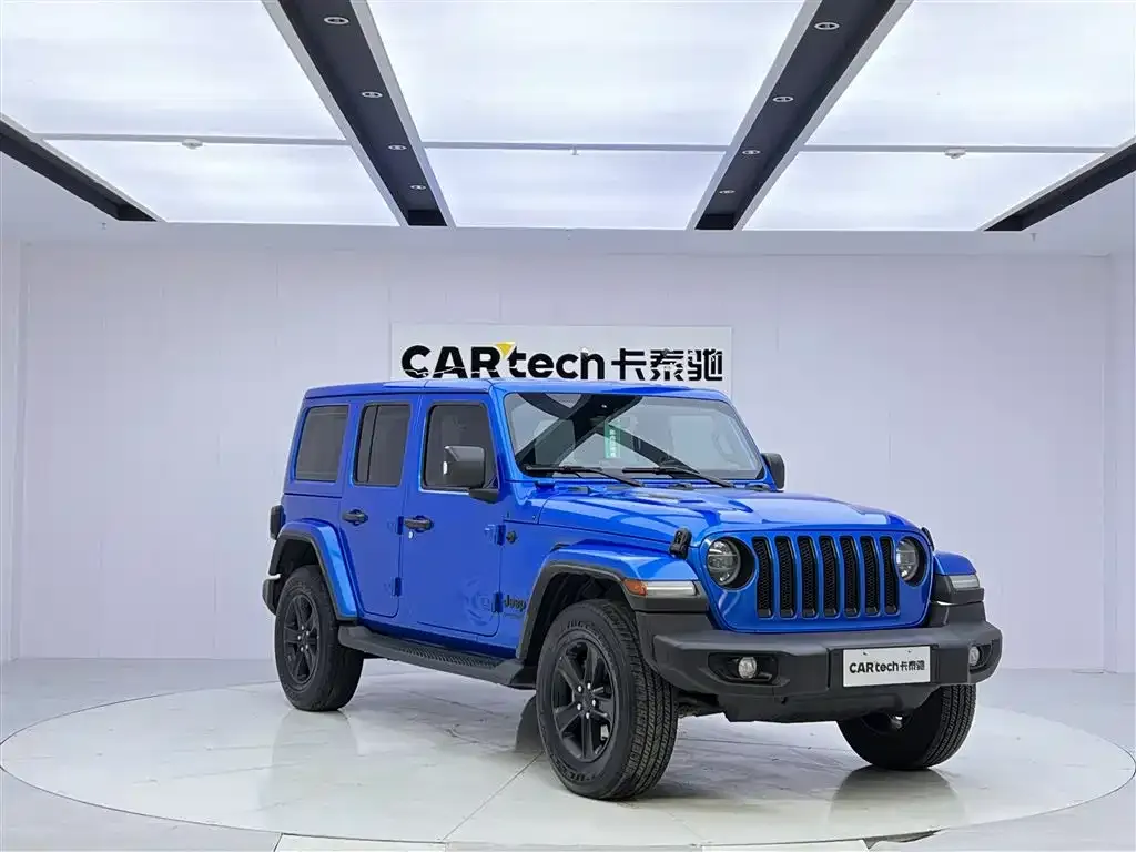 Jeep Wrangler — фото 8
