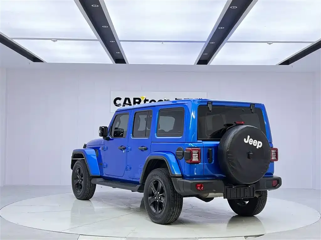 Jeep Wrangler — фото 2