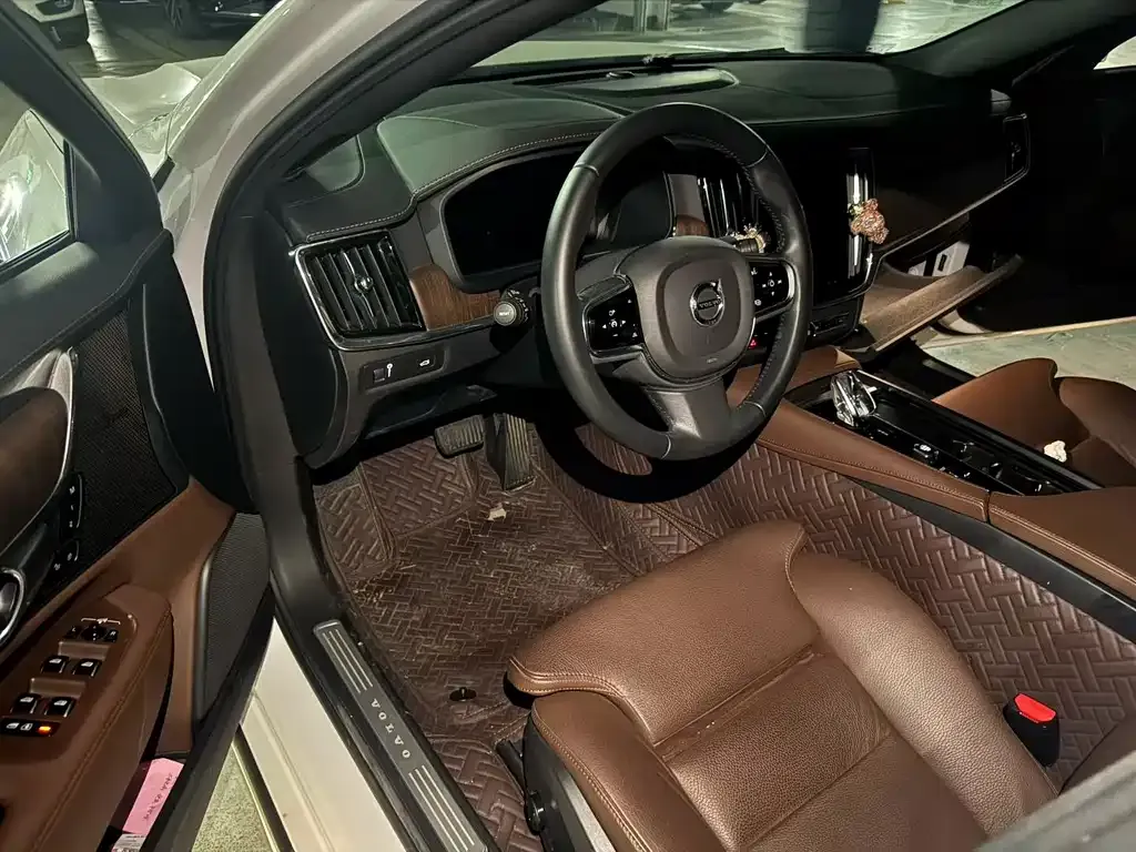 Volvo S90 2021 из CN, фото 9
