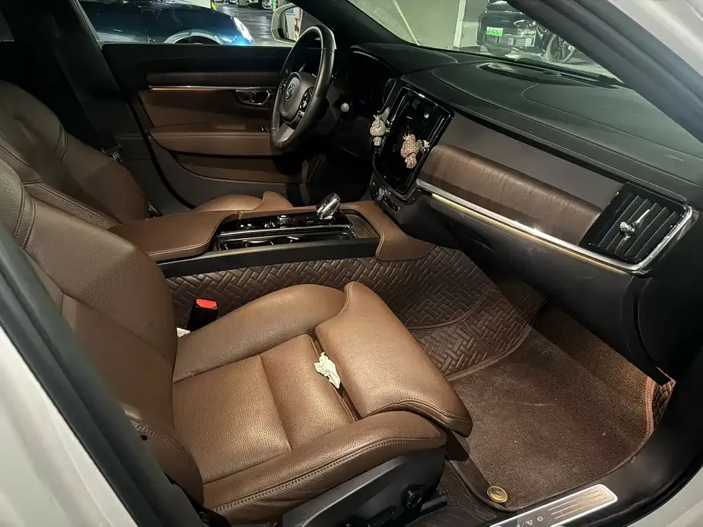 Volvo S90 2021 из CN, фото 8