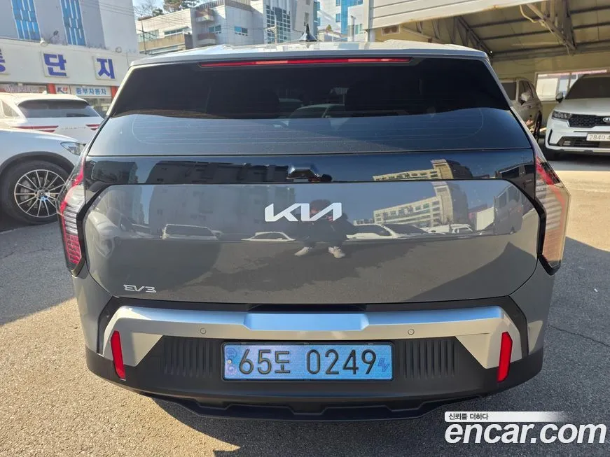 Kia EV3 — фото 8