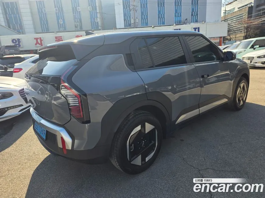 Kia EV3 — фото 4