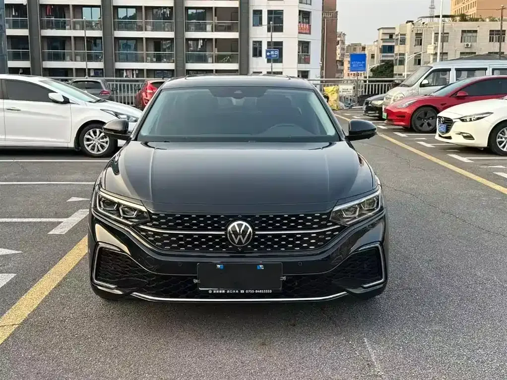 Volkswagen Passat — фото 6