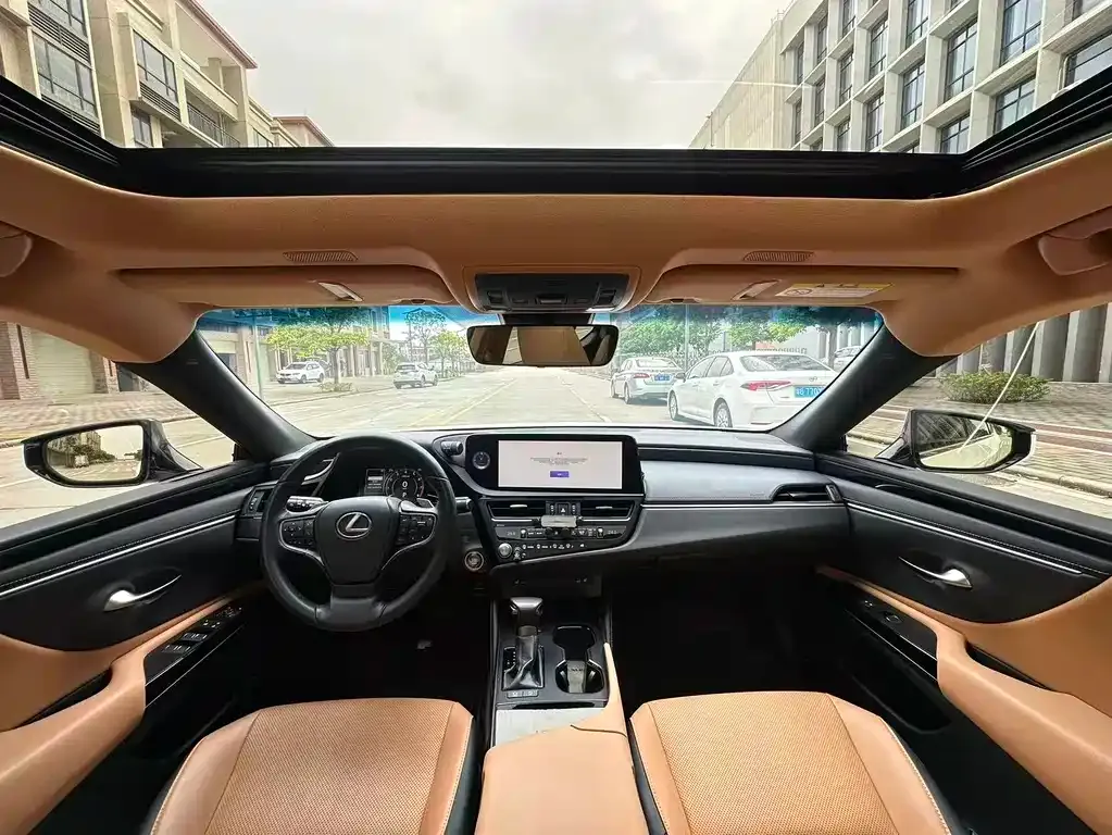 Lexus ES 2023 из CN, фото 5