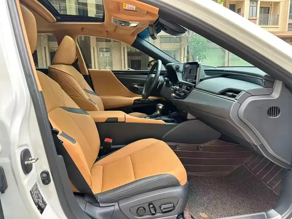 Lexus ES 2023 из CN, фото 6