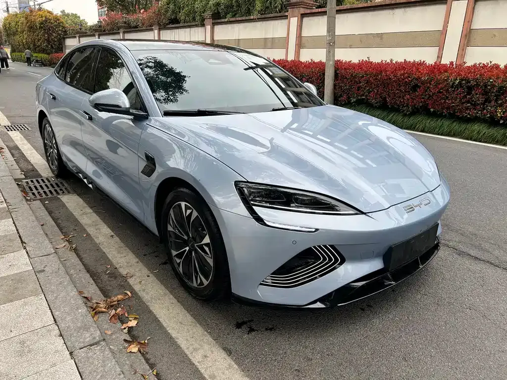 BYD Seal — фото 4