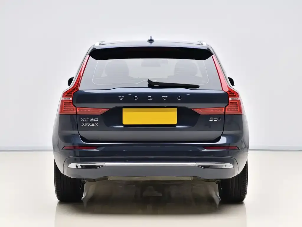 Volvo XC60 — фото 6