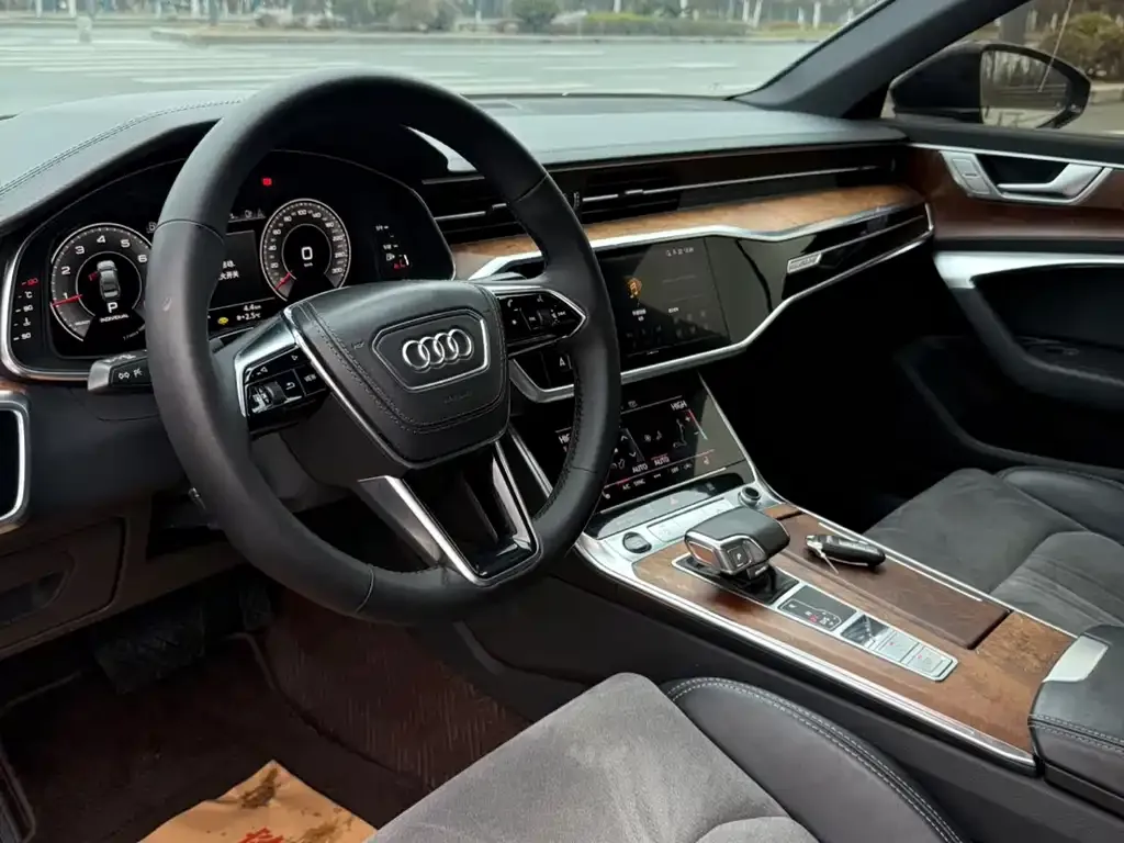 Audi A6L — фото 2