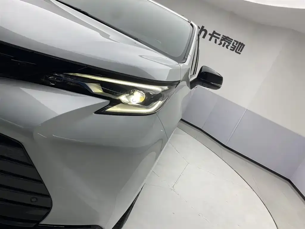 Toyota Sienna 2024 из CN, фото 8