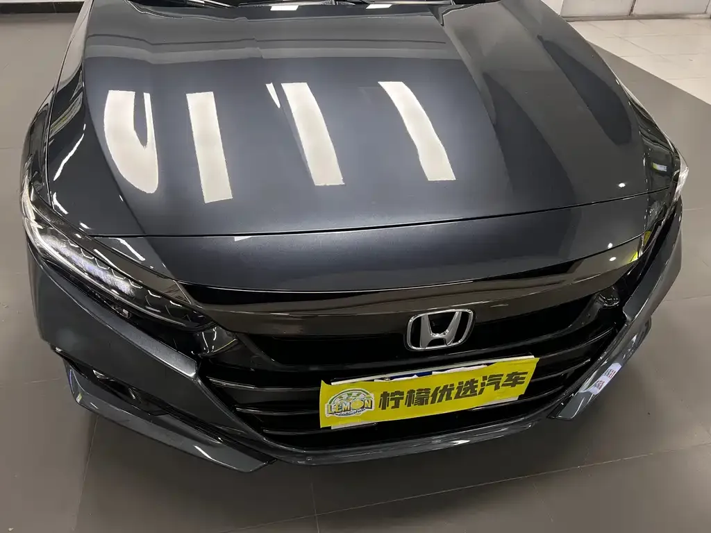 Honda Accord — фото 9