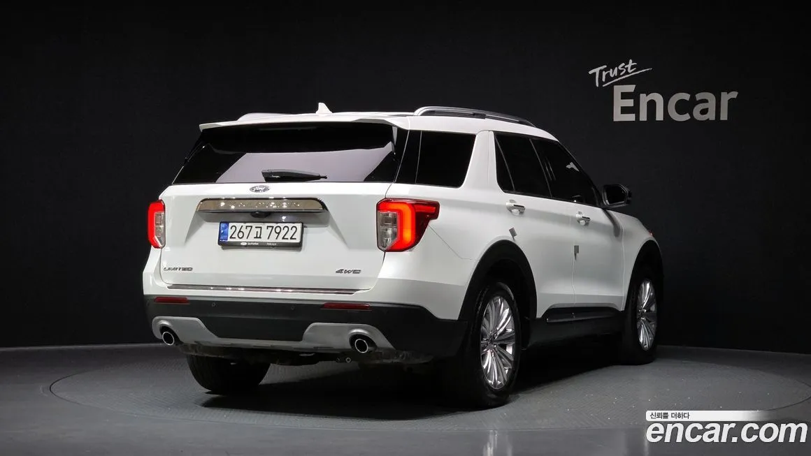 Ford Explorer — фото 10