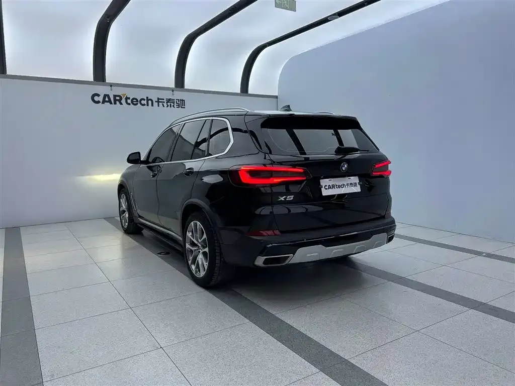 BMW X5 (Import) — фото 8