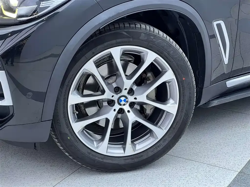BMW X5 (Import) — фото 7