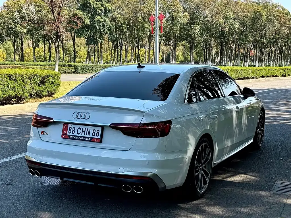 Audi S4 — фото 10