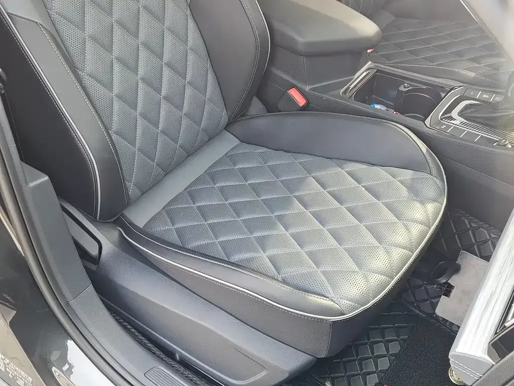 Volkswagen Sagitar 2023 из CN, фото 4