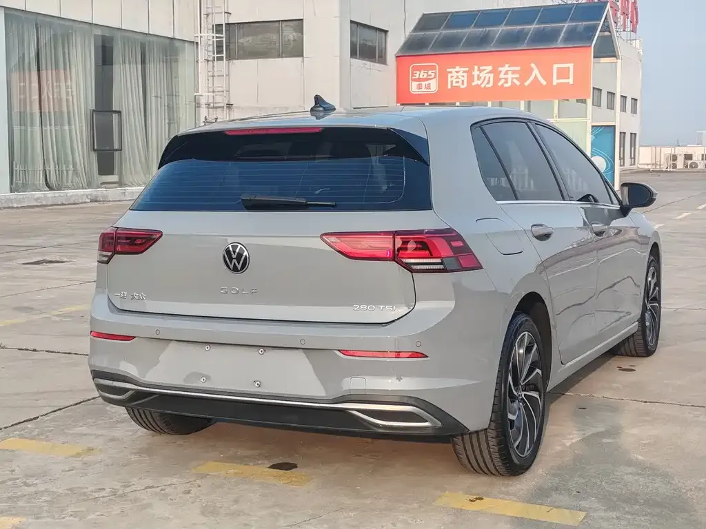 Volkswagen Golf 2022 из CN, фото 9