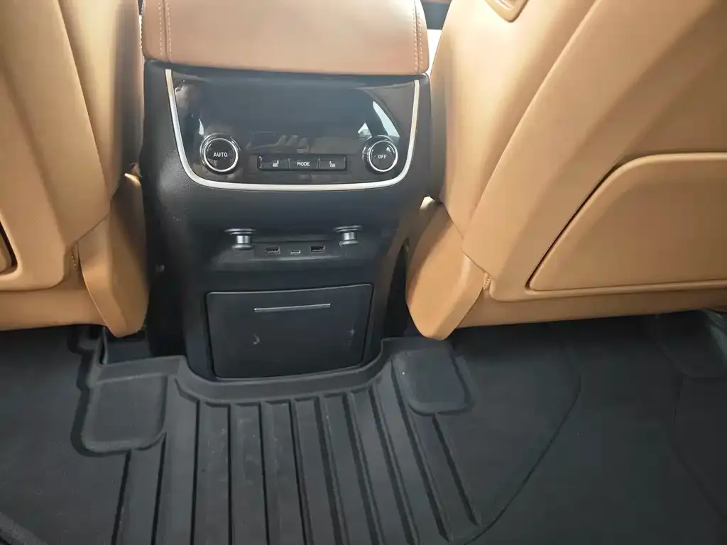 Li Auto Li ONE 2022 из CN, фото 2