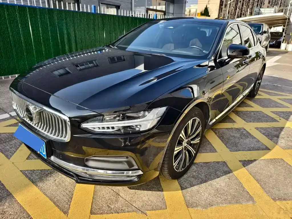 Volvo S90 2022 из CN, фото 1