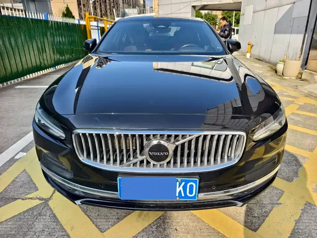 Volvo S90 2022 из CN, фото 2