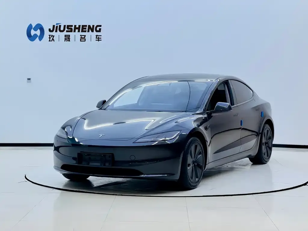 Tesla Model 3 — фото 1