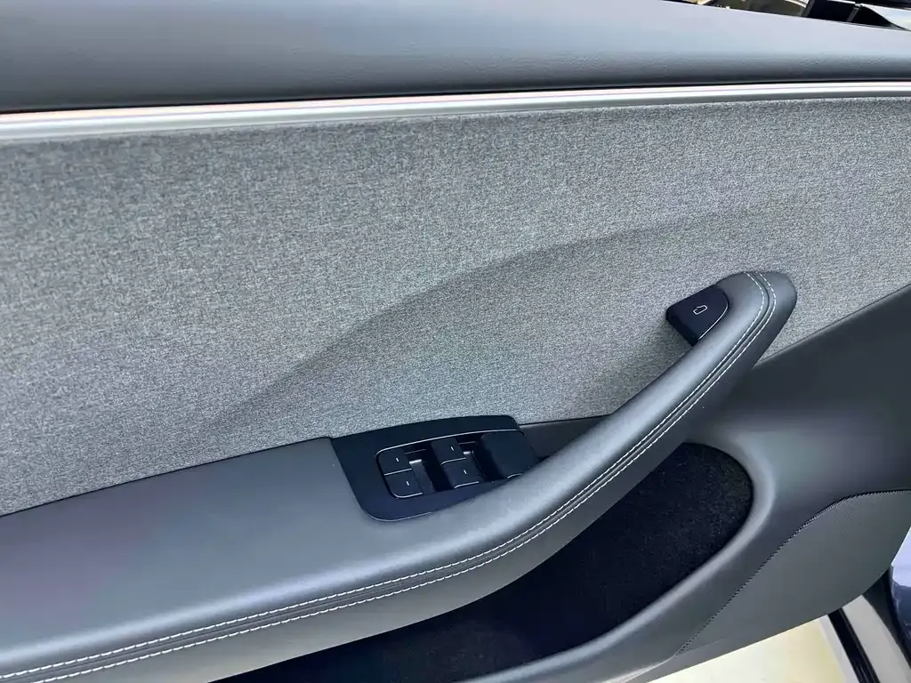 Tesla Model 3 — фото 5