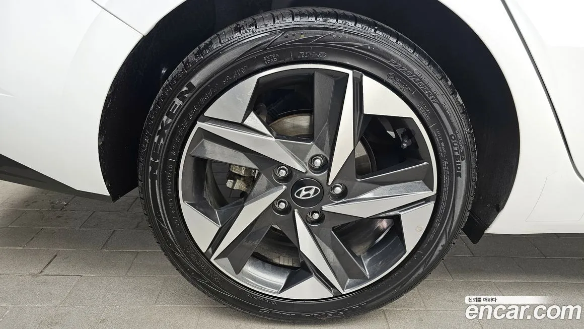 Hyundai AVANTE — фото 9