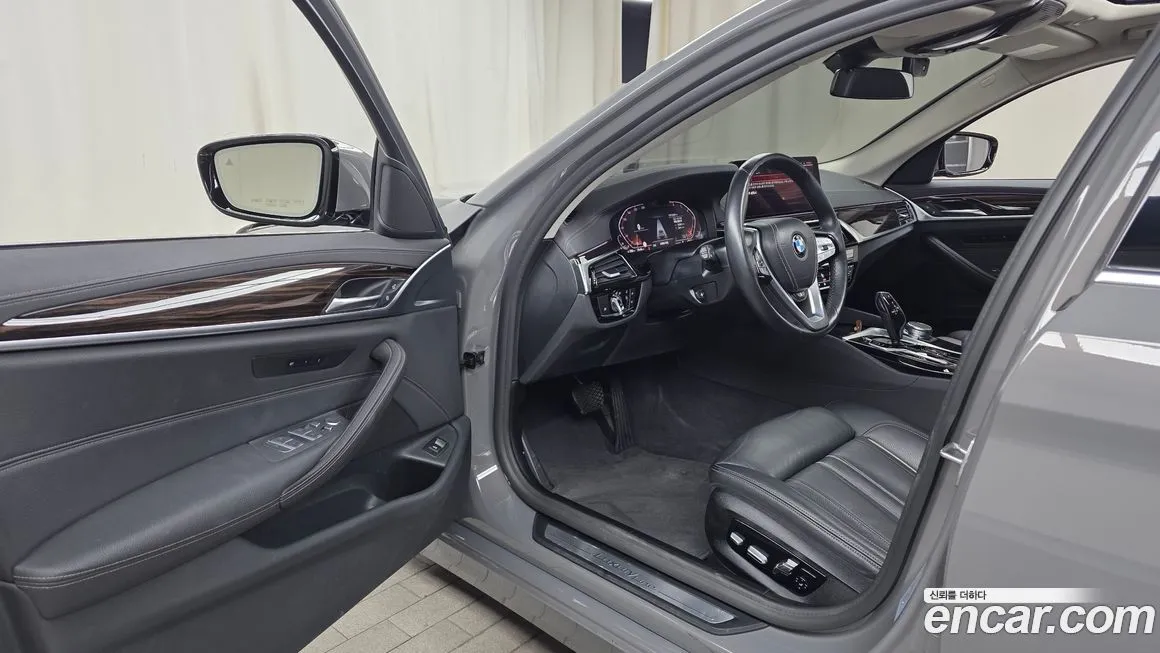 BMW 5-Series 2021 из KR, фото 9