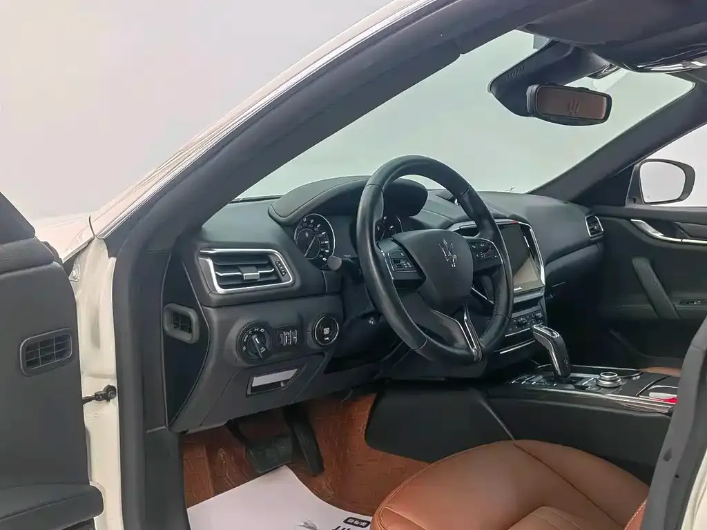 Maserati Ghibli — фото 6