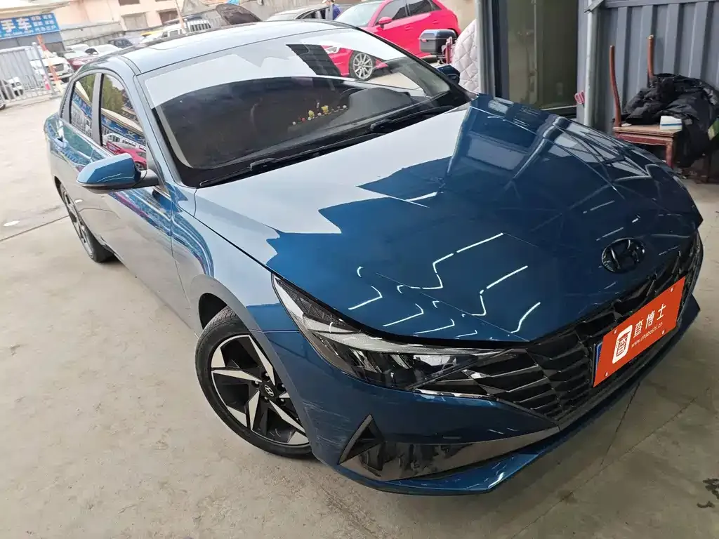 Hyundai Elantra — фото 5