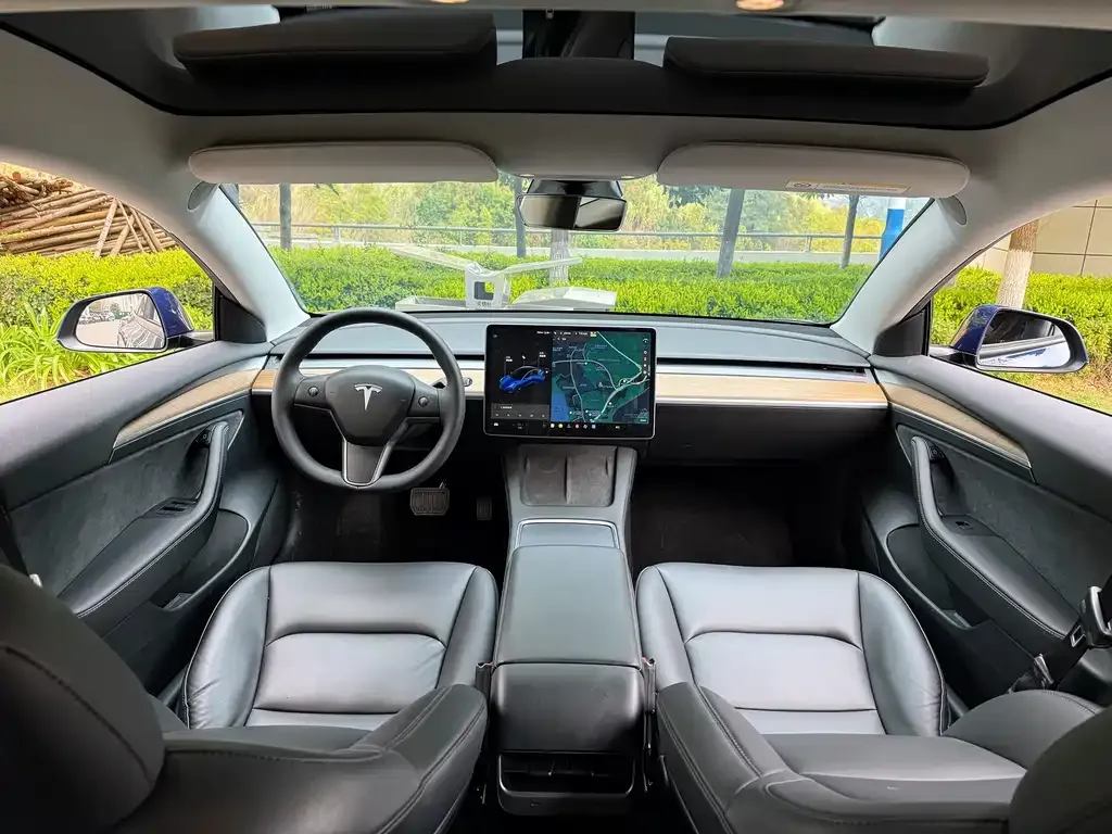 Tesla Model 3 — фото 5