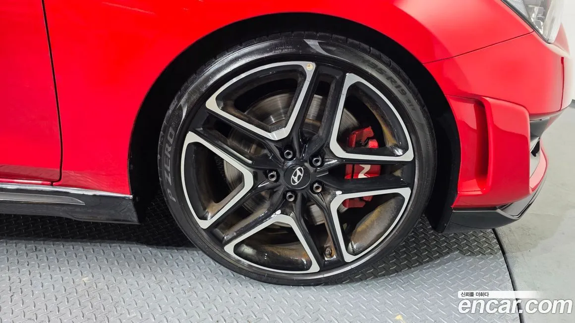 Hyundai Veloster — фото 3