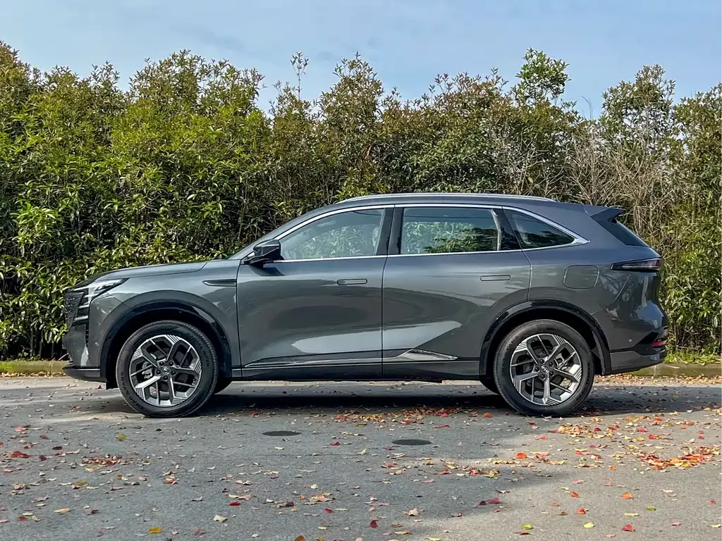 Changan CS75PLUS — фото 10