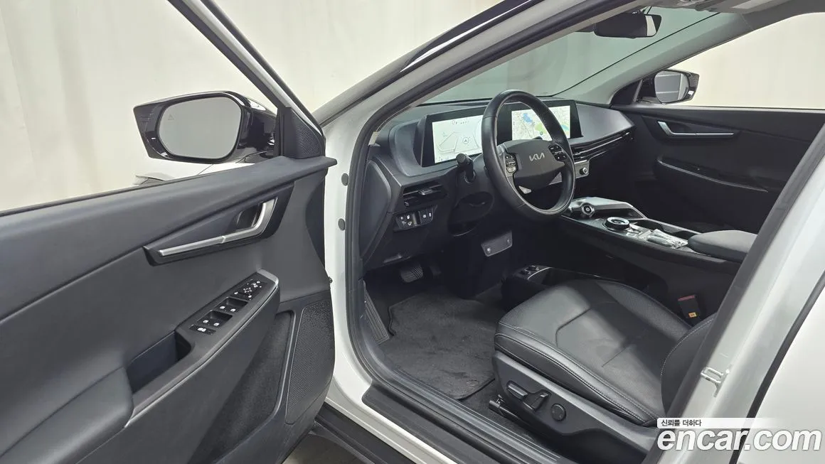 Kia EV6 2023 из KR, фото 8