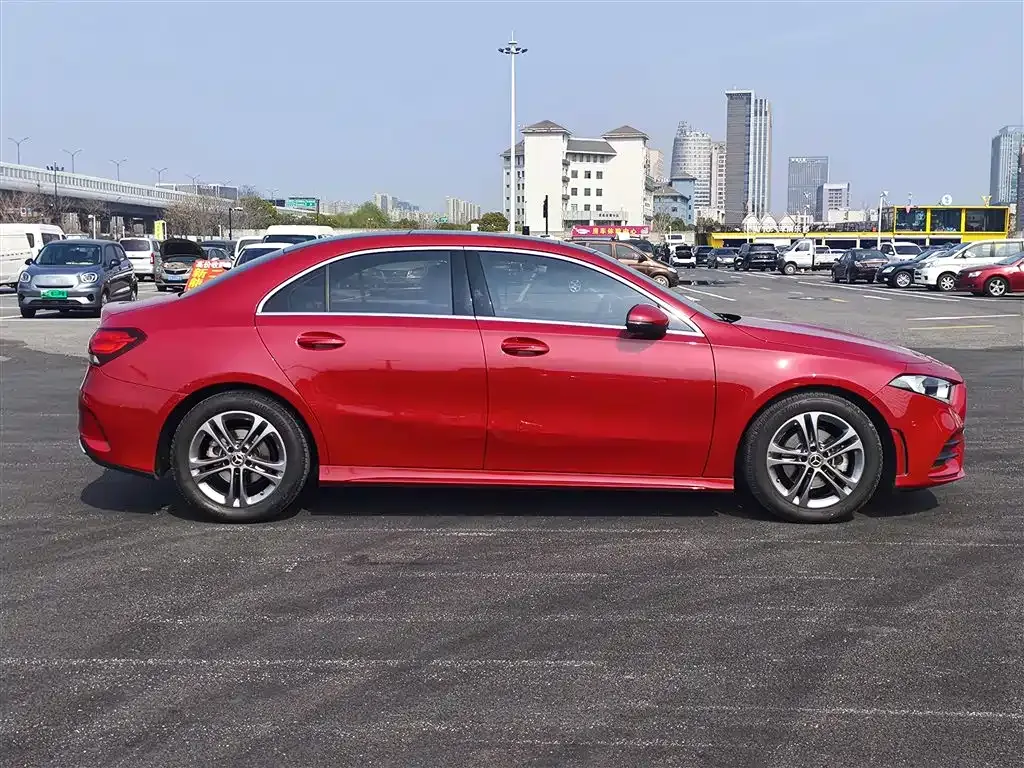 Mercedes-Benz A-Class — фото 8