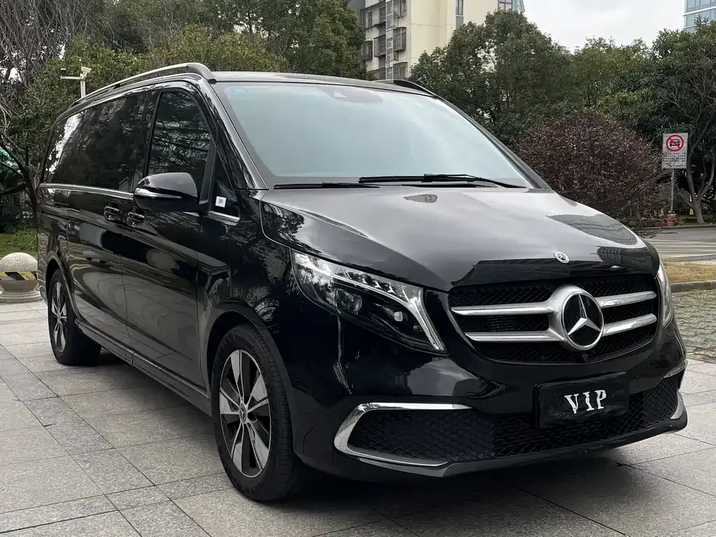 Mercedes-Benz V-Class — фото 9