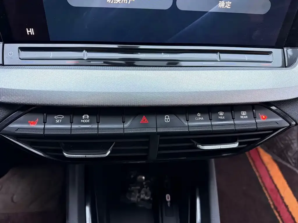 Skoda Octavia — фото 10