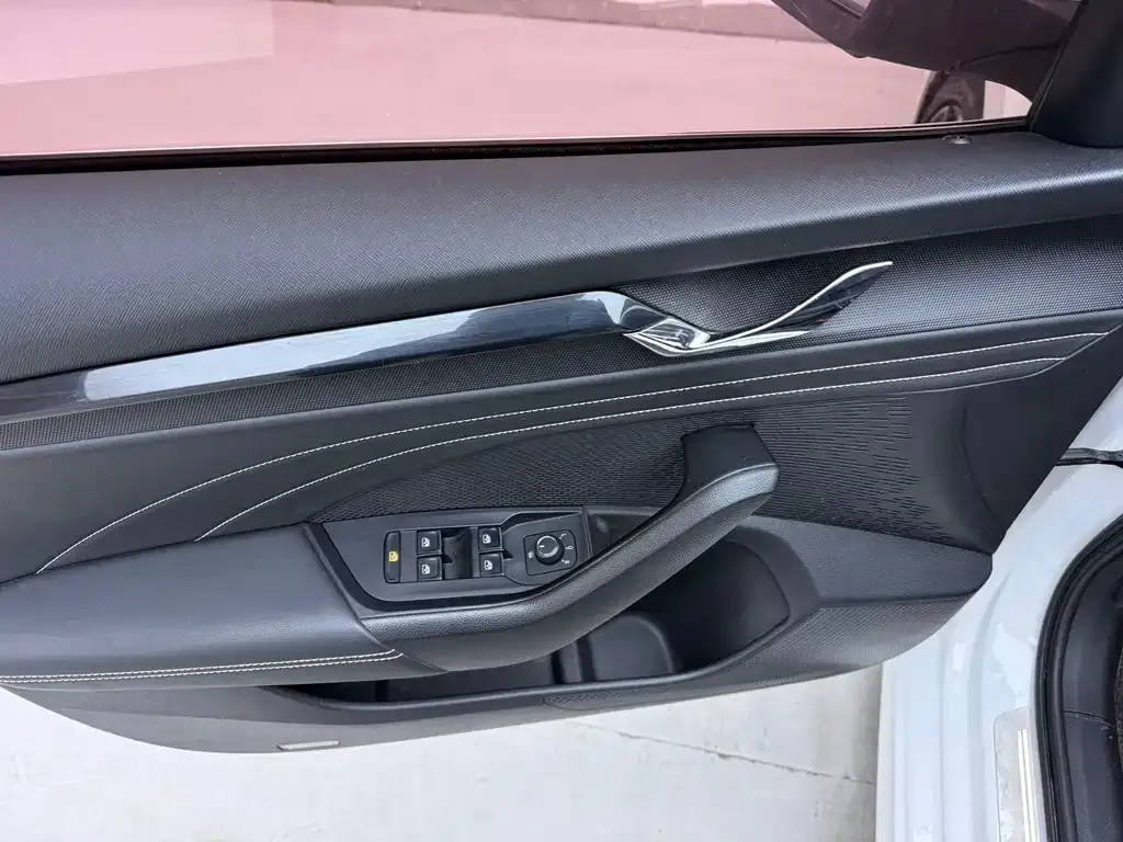 Skoda Octavia — фото 9