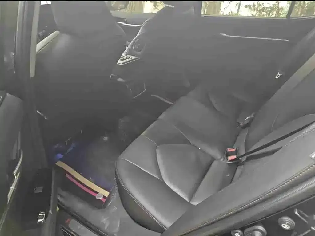 Toyota Camry 2024 из CN, фото 2