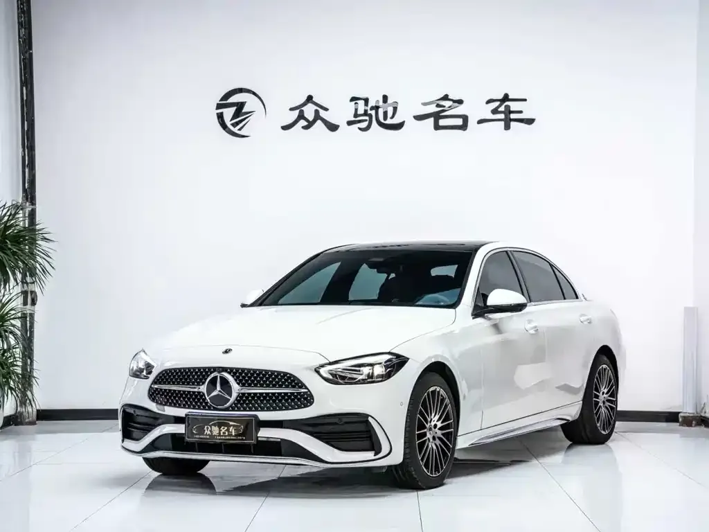 Mercedes-Benz C-Class — фото 1
