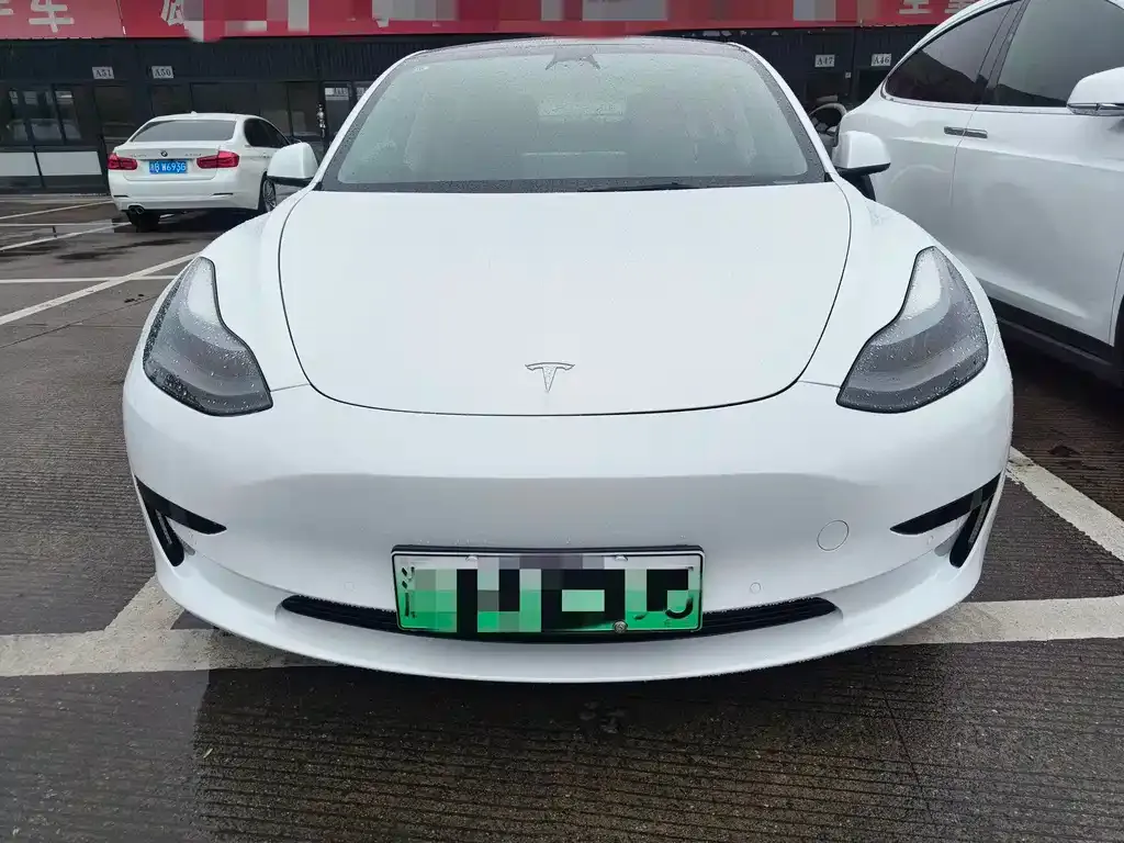 Tesla Model 3 — фото 6