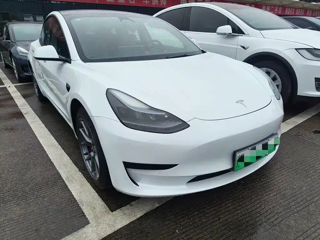 Tesla Model 3 — фото 4