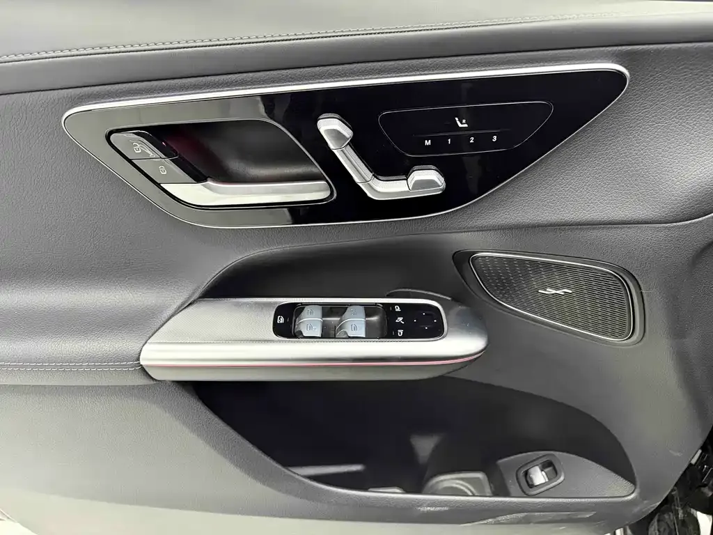 Mercedes-Benz GLC 2024 из CN, фото 8