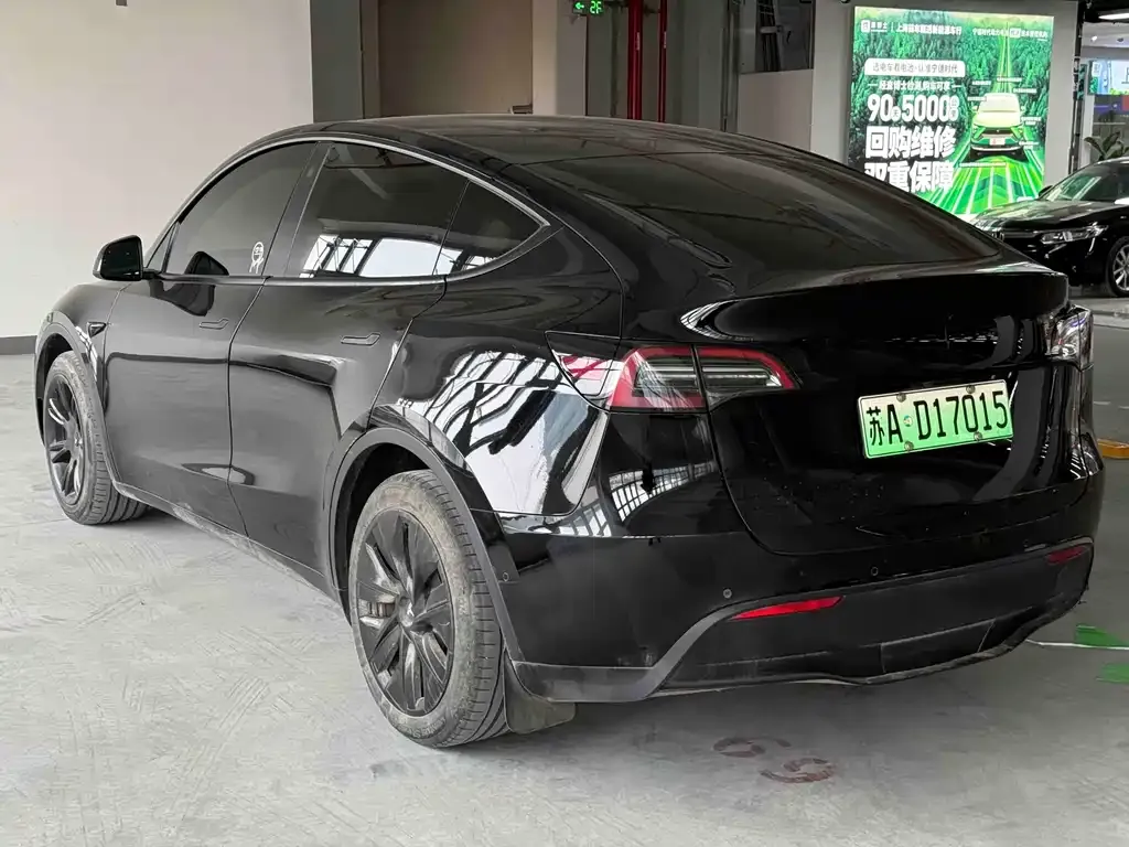 Tesla Model Y — фото 4