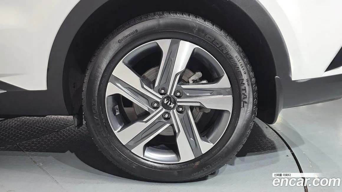 Kia Sorento — фото 4